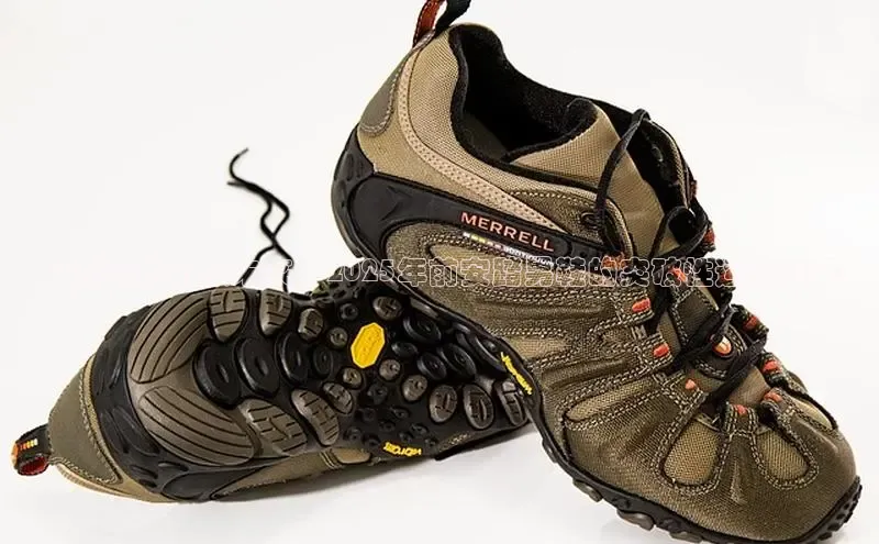 必一运动官网金山办公革新科技引领未来：2025年前安踏男鞋的突破性运动装备